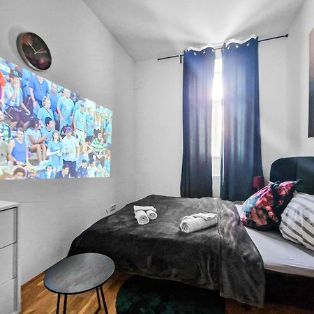N-West Apartment Wina Bagian luar foto