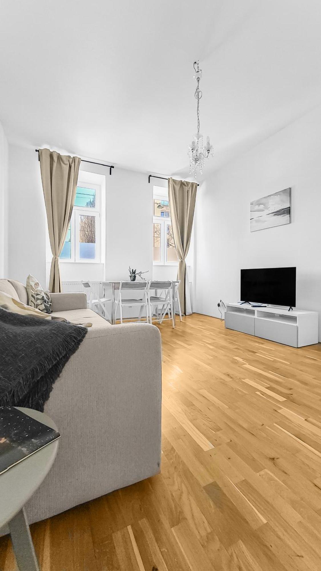 N-West Apartment Wina Bagian luar foto