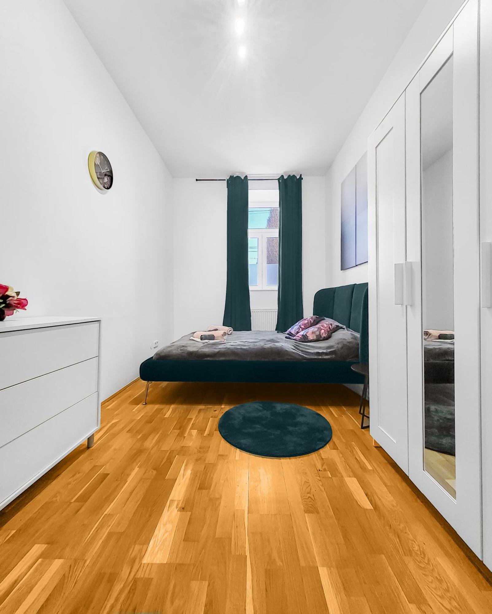 N-West Apartment Wina Bagian luar foto