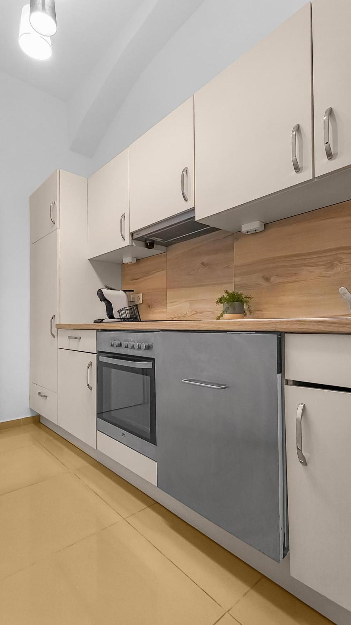 N-West Apartment Wina Bagian luar foto